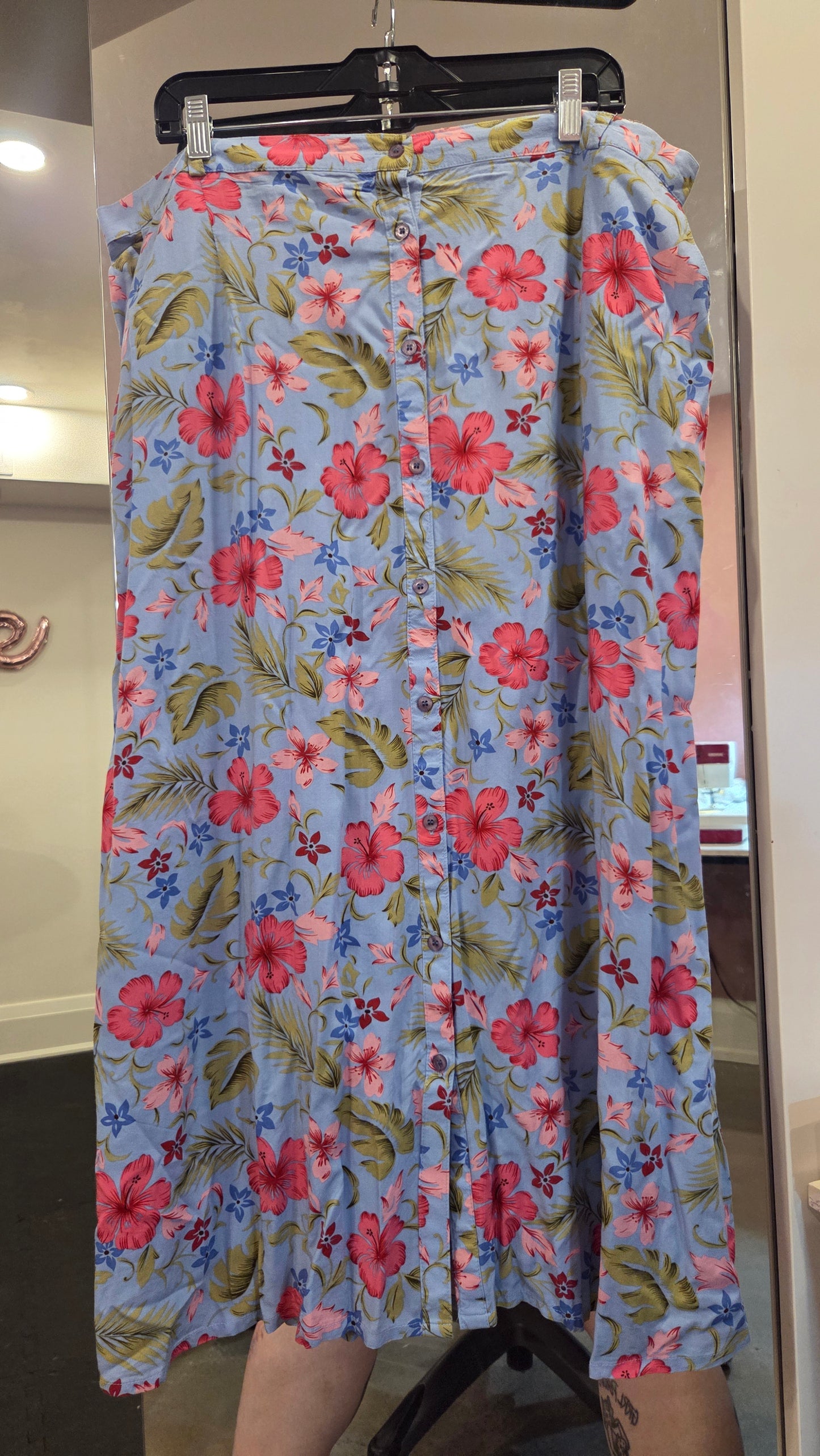 Tabi Woman - Blue Hawaiian Skirt